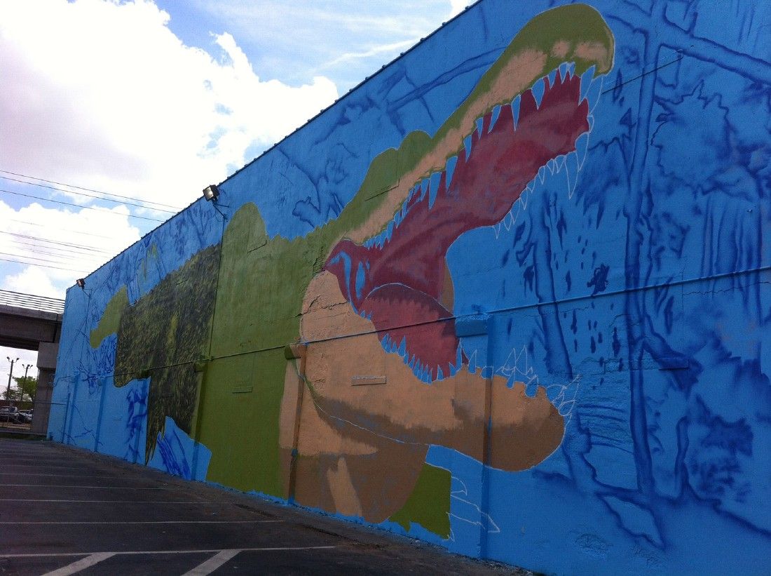 Larger than Life: UHD gator mural makes a splash in downtown Houston