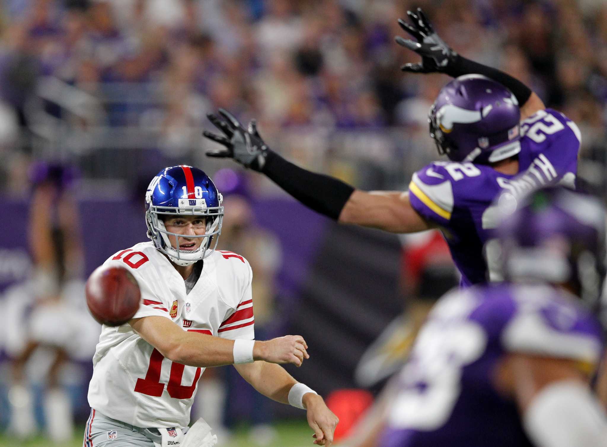 Vikings QB Sam Bradford hits Kyle Rudolph for a touchdown vs Giants