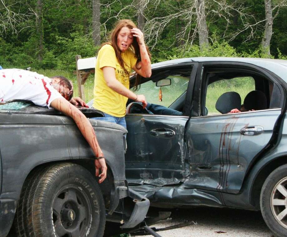 Mock Accident Shows Real Consequences Of Drunk Driving Houston Chronicle 