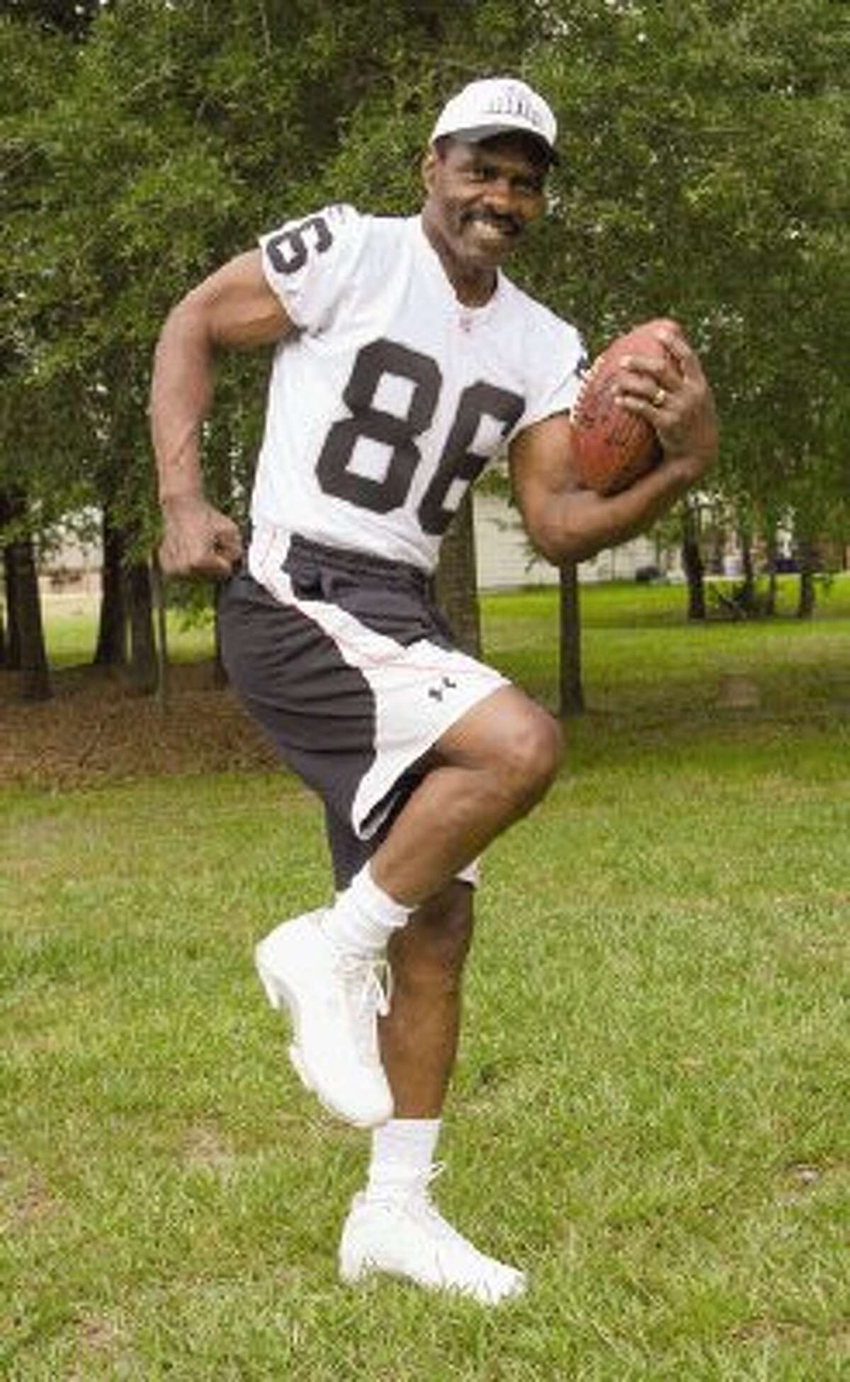 FOOTBALL Irons to offer firstever football, leadership summer camp