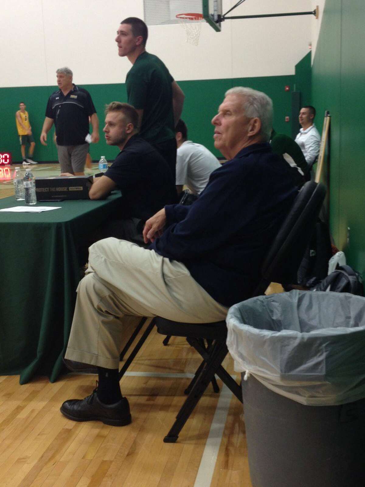 Bill Parcells comes to Siena basketball practice