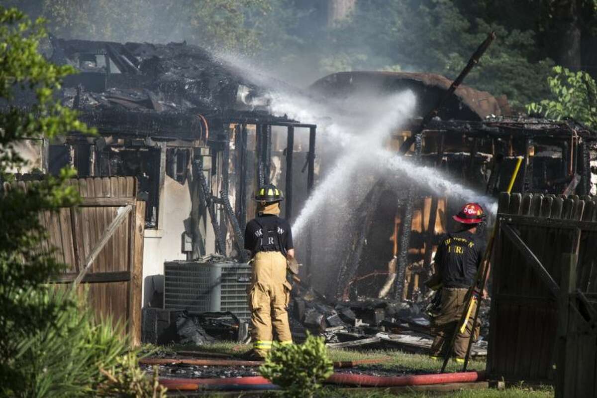 Firefighter dies battling Kingwood house fire