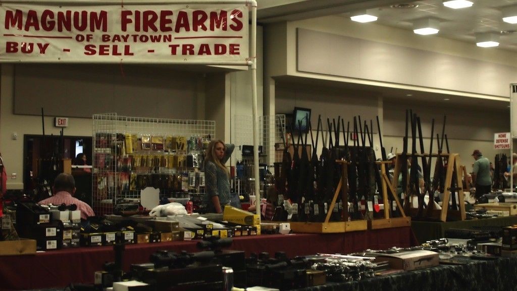 Dayton Gun Show goes off with a bang