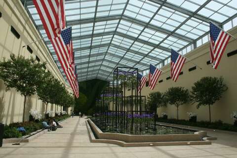 Gallery Furniture Opens Largest Houston Showroom Chronicle
