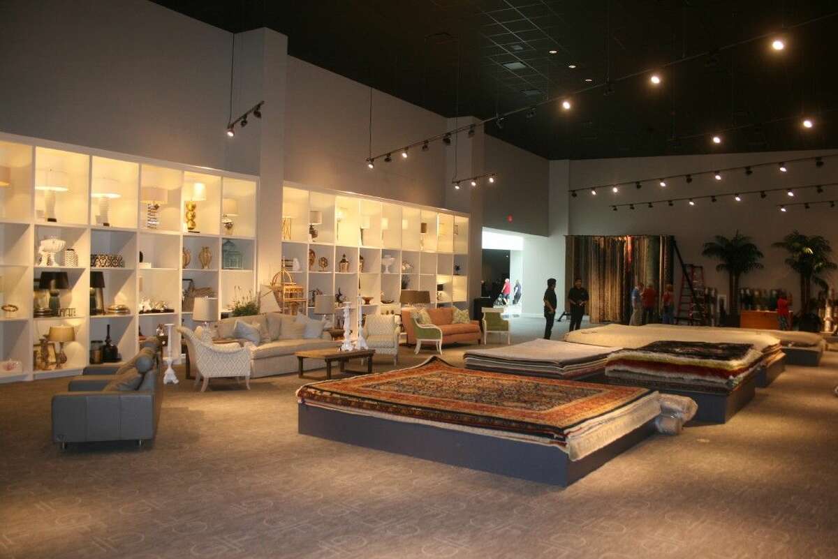 Gallery Furniture opens largest Houston showroom