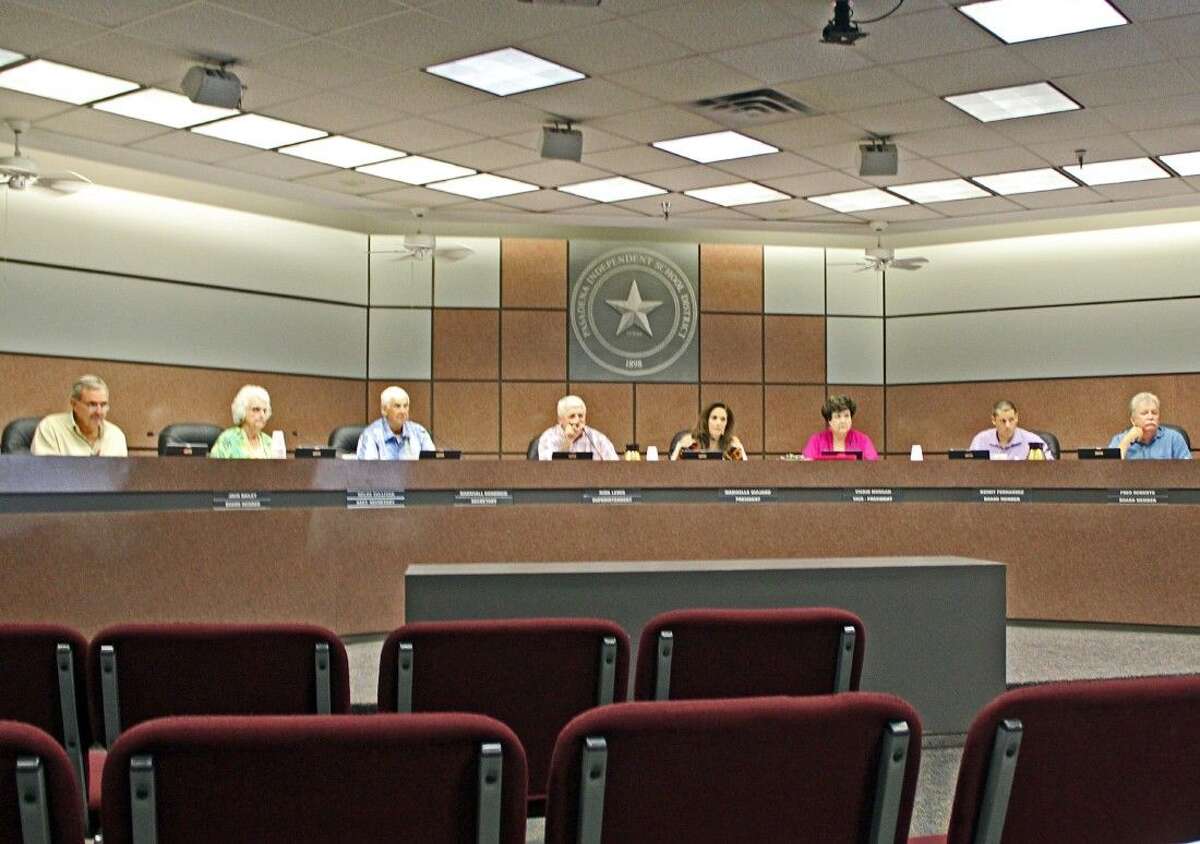 Pasadena ISD Trustees Give Superintendent Roughly 40 000 Raise pasadena-isd-trustees-give-superintendent-roughly-40-000-raise