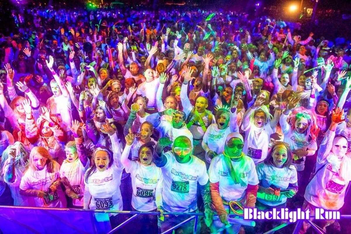 black light run