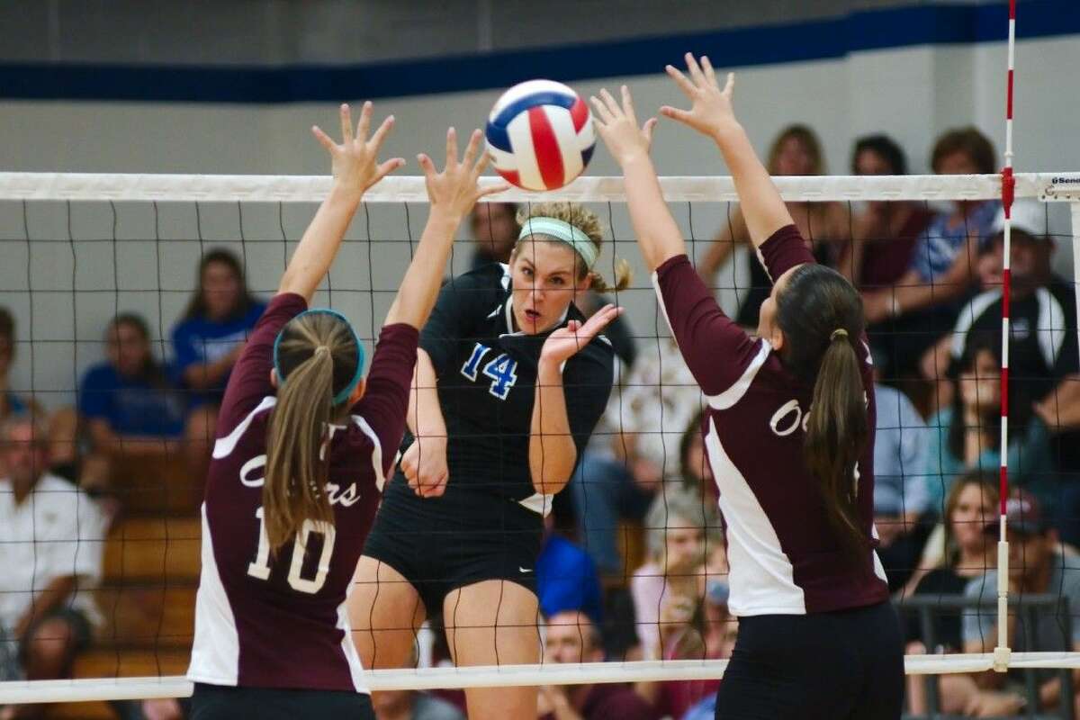 Volleyball: Pearland holds off Friendswood