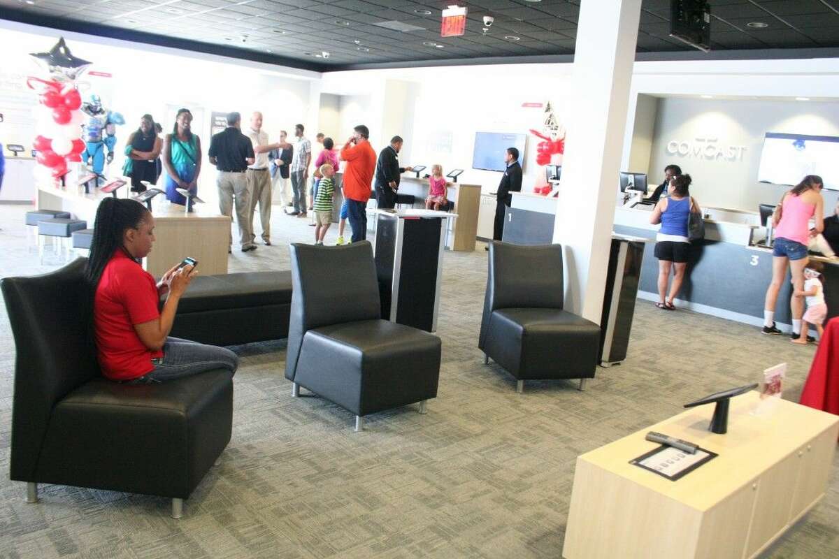 Comcast opens new XFINITY store in Humble
