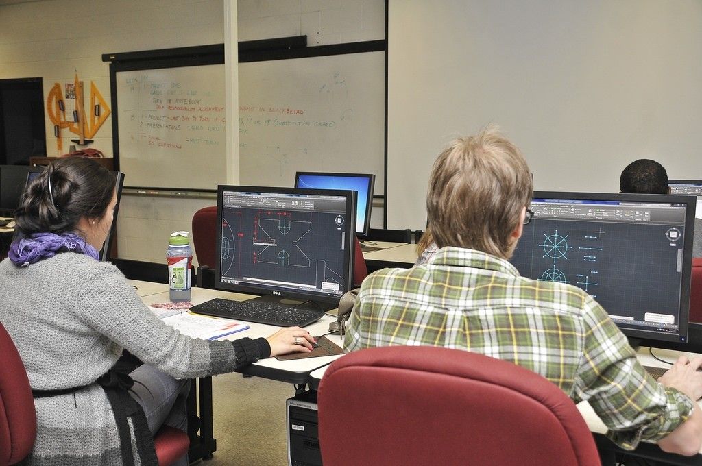 Mechanical drafting certificate courses offered to unemployed individuals