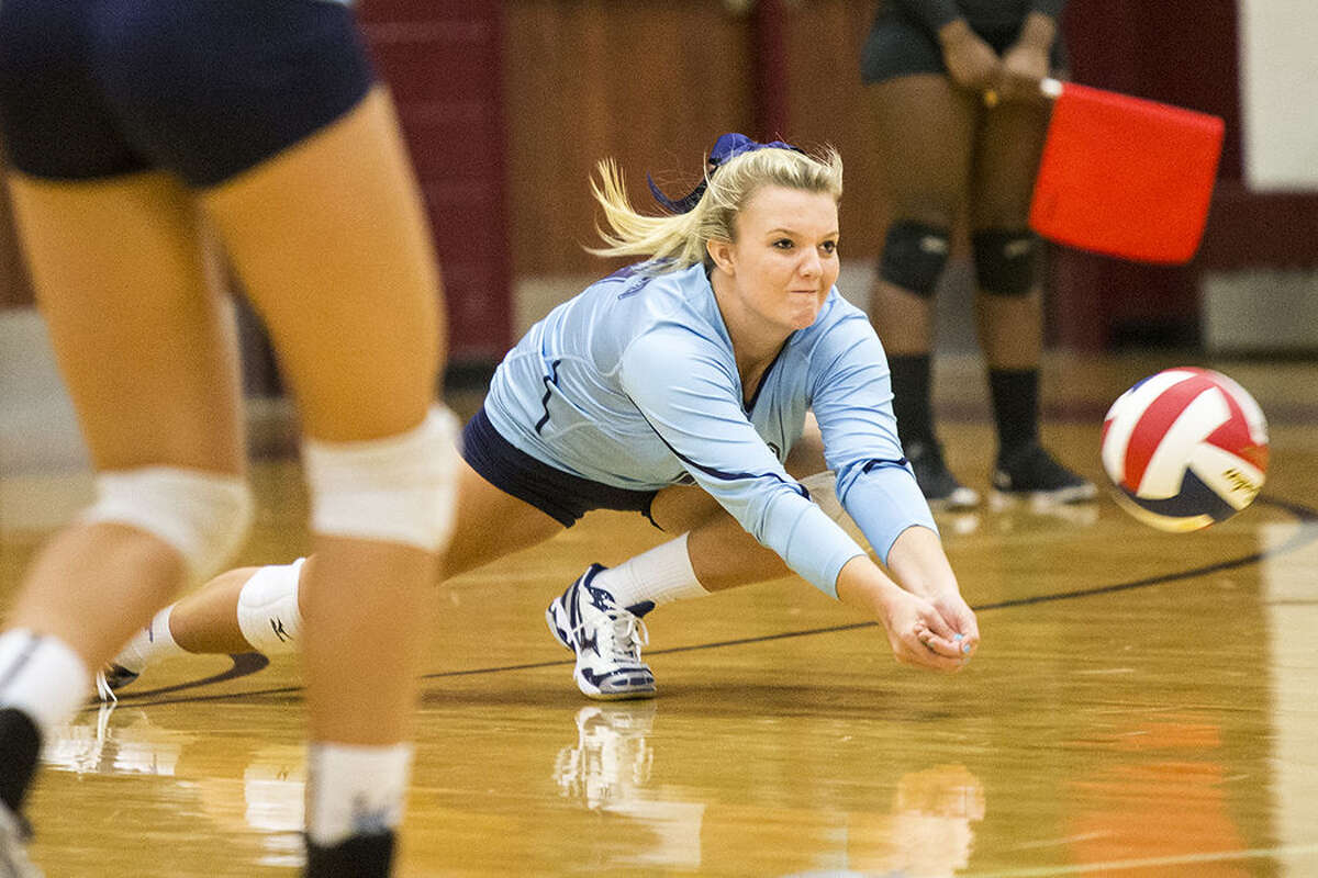 VOLLEYBALL Kingwood upends Summer Creek
