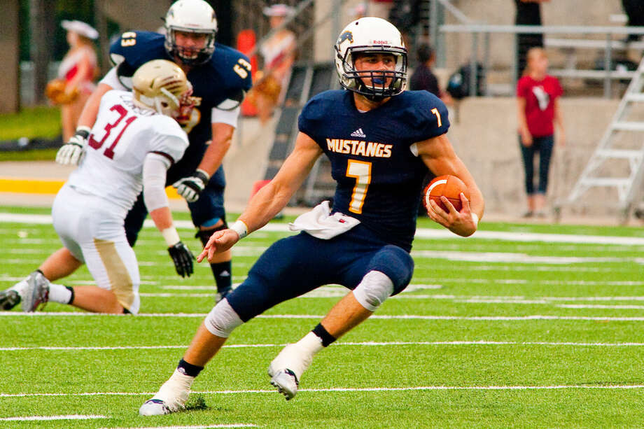 FOOTBALL Cy Ranch wins 4th straight, takes care of Cy Ridge Houston