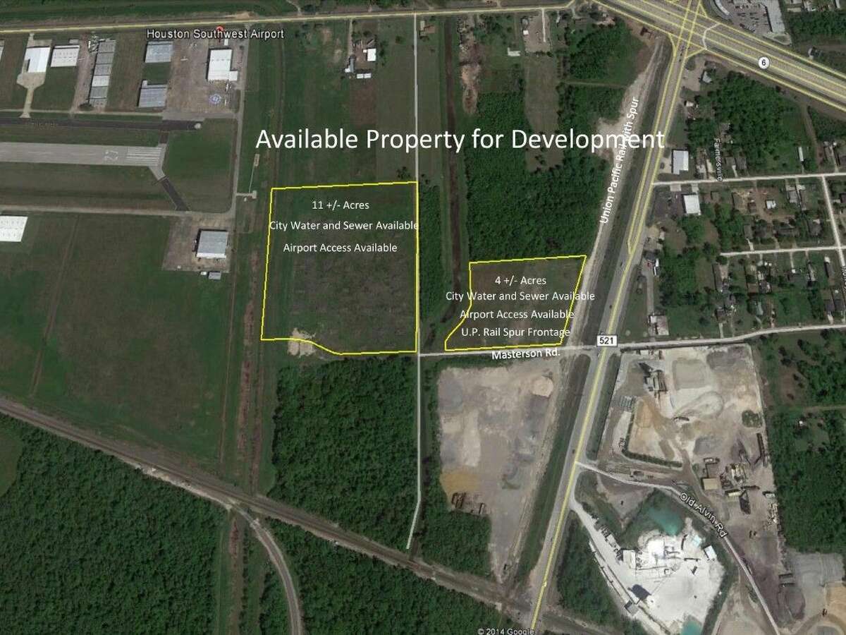 Arcola mayor speaks on airport expansion, undeveloped property