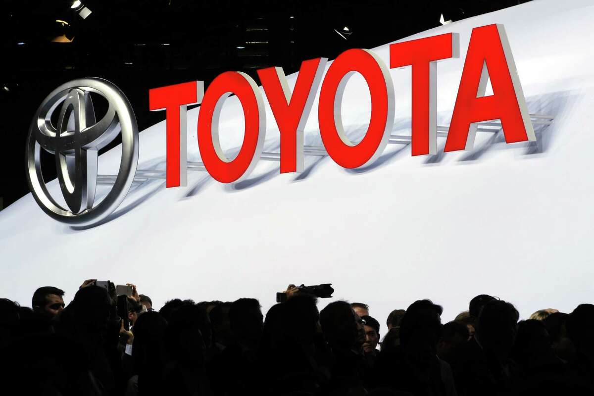 Paris Auto Show opens its doors