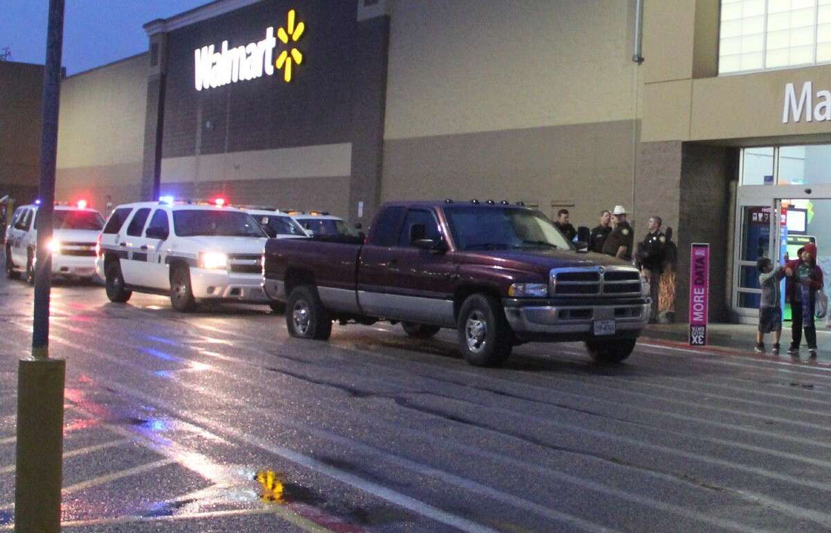 Suspected car thief leads Brazoria County Sheriff's Deputies on high