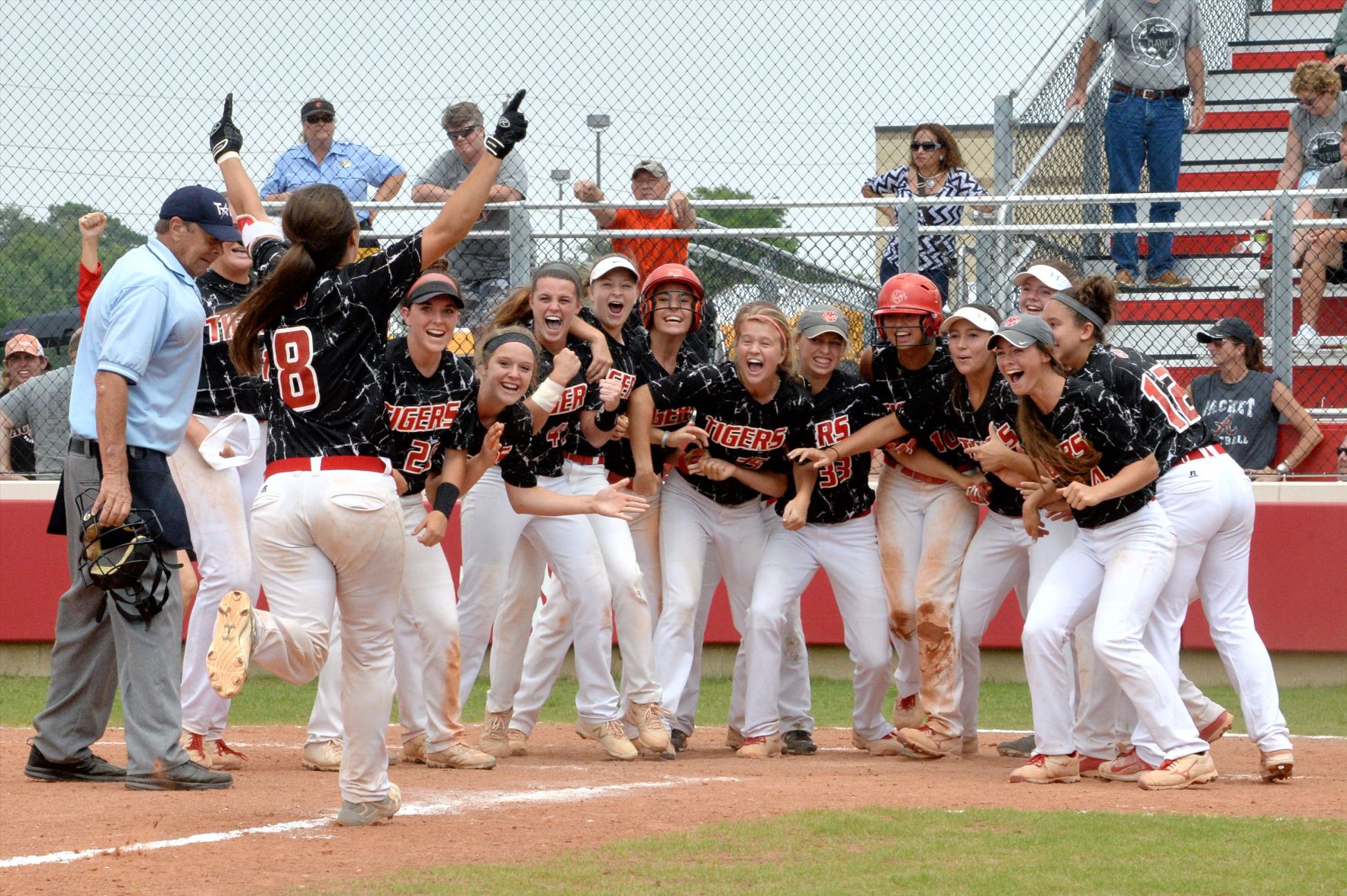 Clutch home runs keep defending champion Katy in softball playoffs