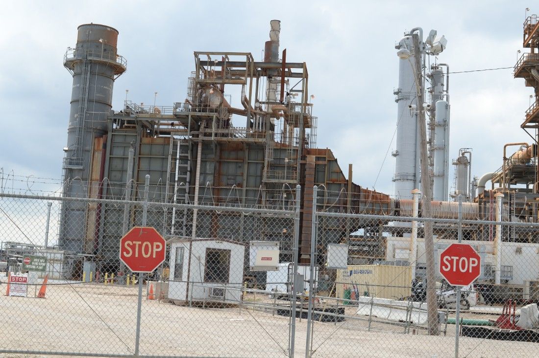 Plant leak causes controlled shutdown