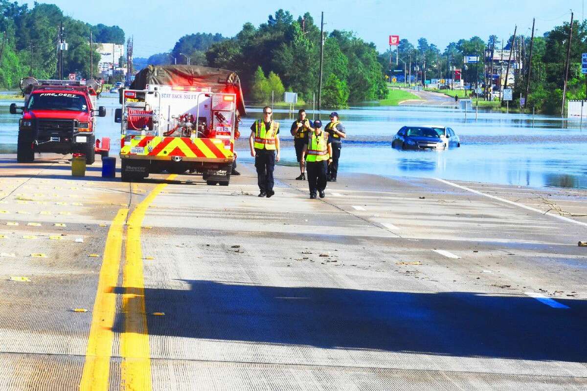 Flooding strands students, closes roads in Tomball