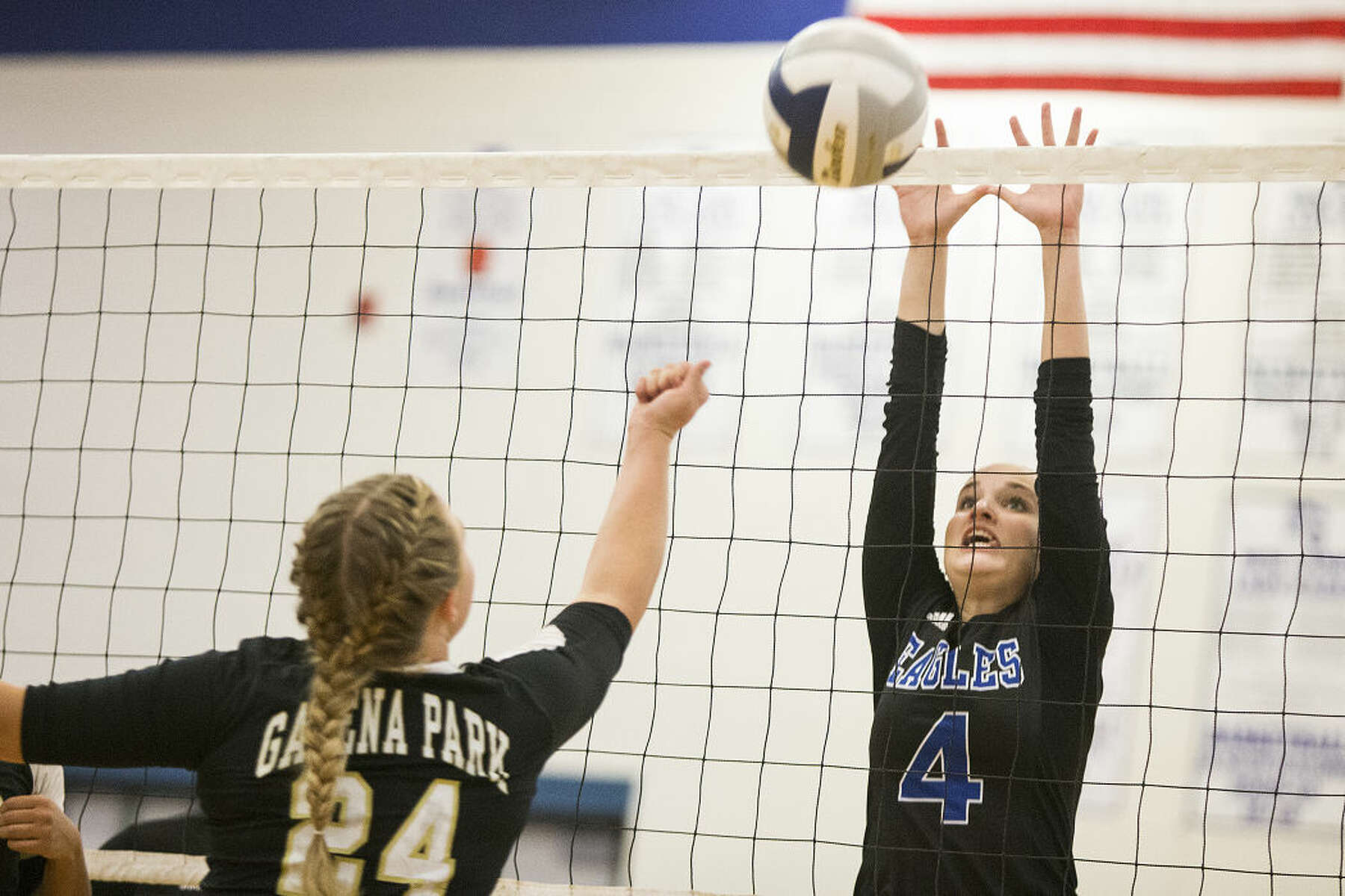 VOLLEYBALL: New Caney sweeps Dayton, 3-0