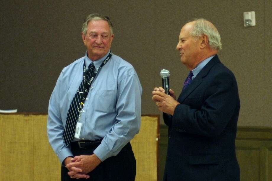 Liberty Says Farewell To Police Chief Houston Chronicle Tidwell was drafted in the 3rd round of the 1952 nfl draft by the san francisco 49ers. houston chronicle