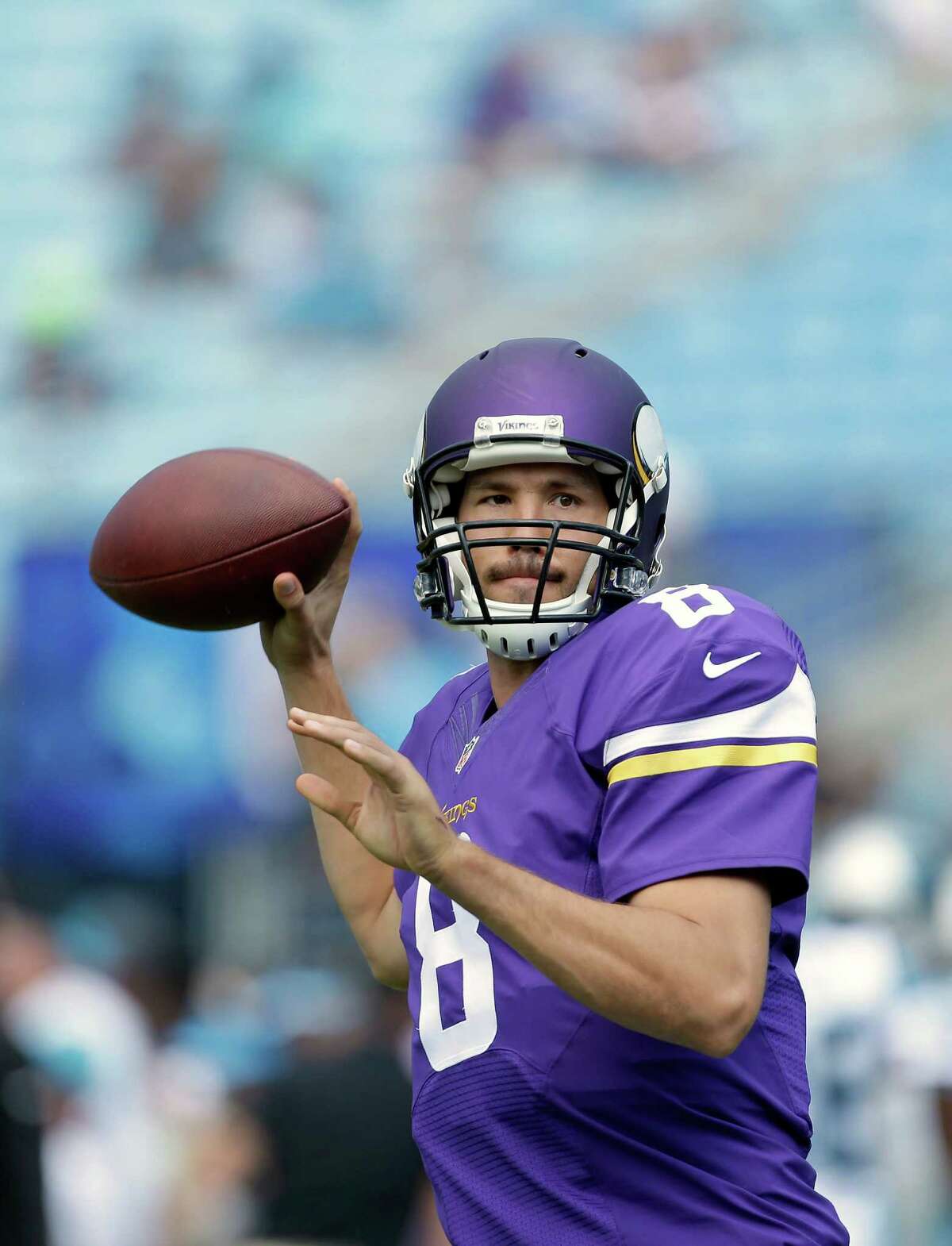 Sam Bradford a revelation at QB for unbeaten Vikings