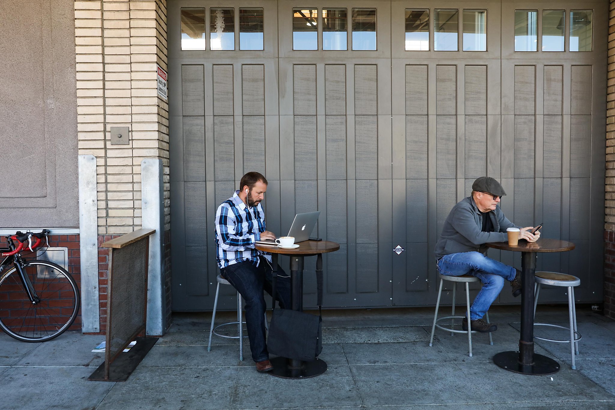 Blue Bottle Coffee Plans to Eliminate Cups and Bags From Two Bay Area Cafes  - Eater SF