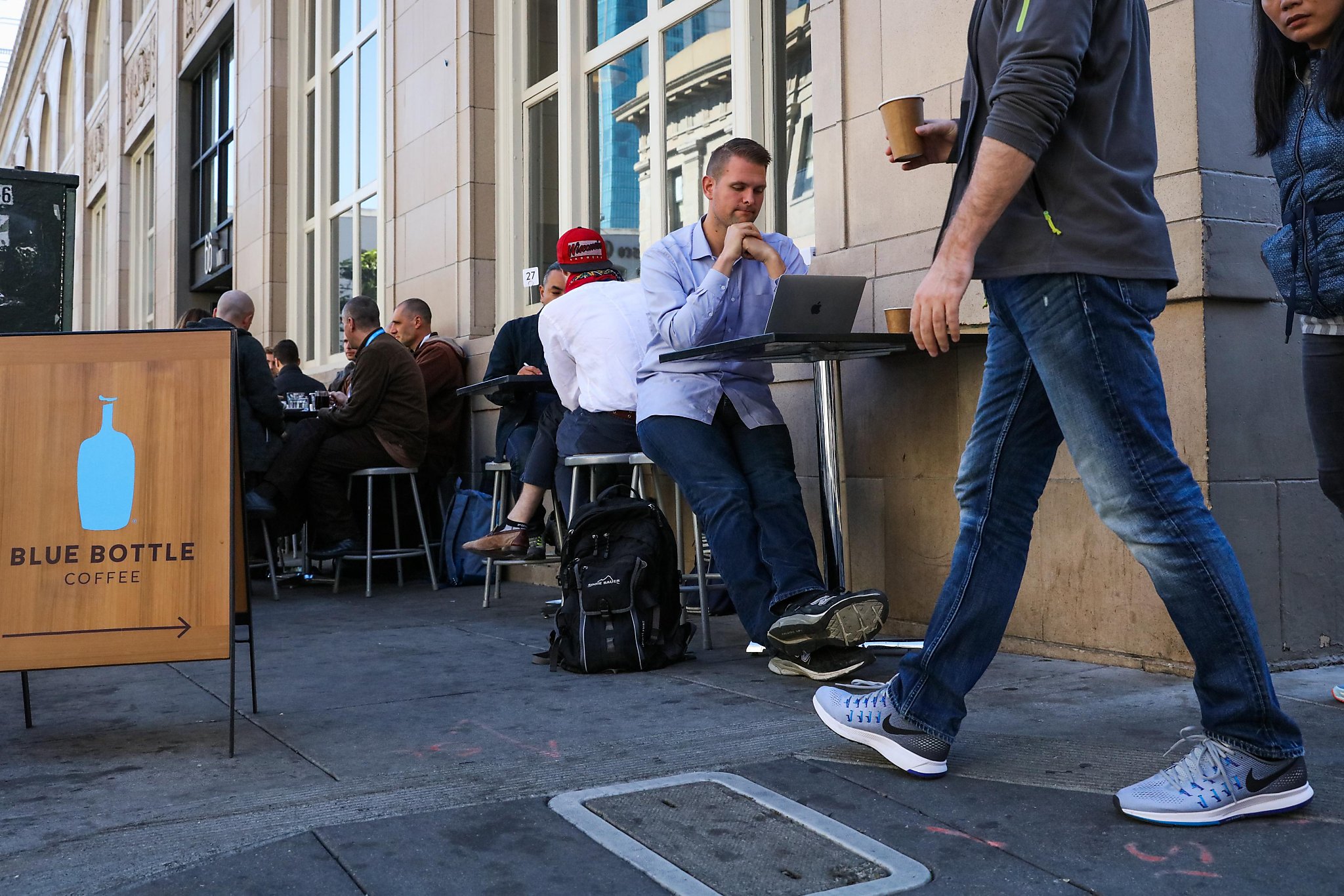 Blue Bottle Coffee Plans to Eliminate Cups and Bags From Two Bay Area Cafes  - Eater SF