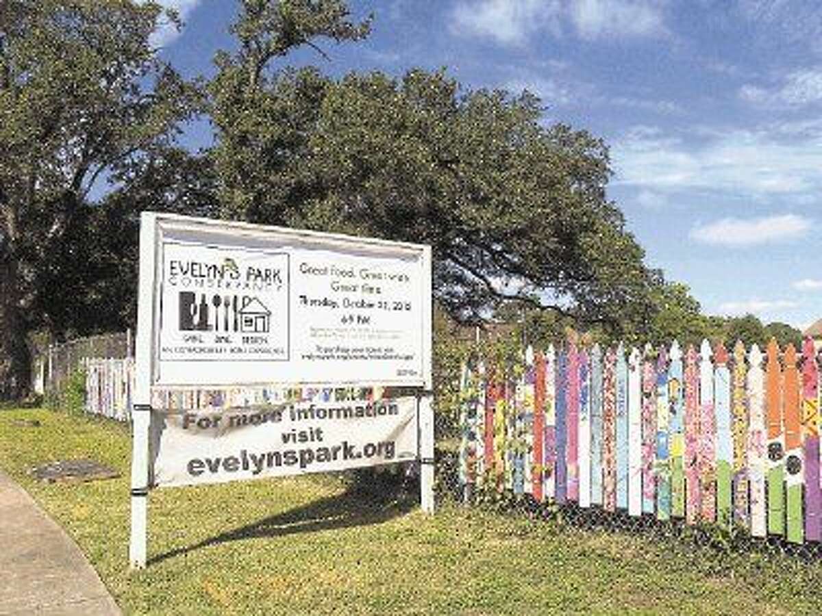 Bellaire City Council has approved accepting funds from Evelyn’s Park Conservancy (EPC) to pay for the reallotment of soils which has halted the construction of the park for the past ten weeks.
