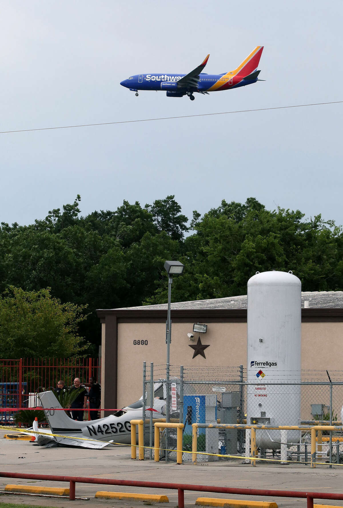 Three dead in small plane crash near Hobby Airport