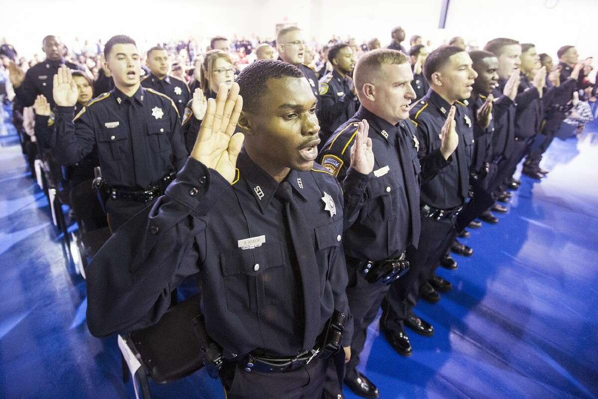 Harris County Sheriff's Office welcomes 32 new deputies