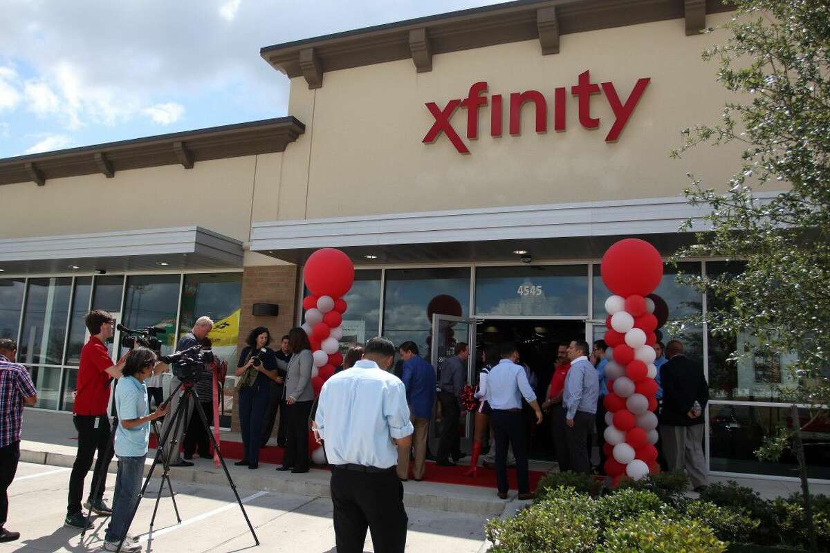 Comcast opens XFINITY store in Pasadena