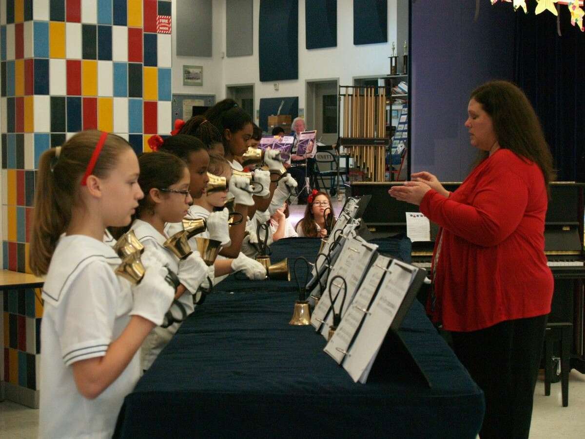 Lovett Elementary honors vets