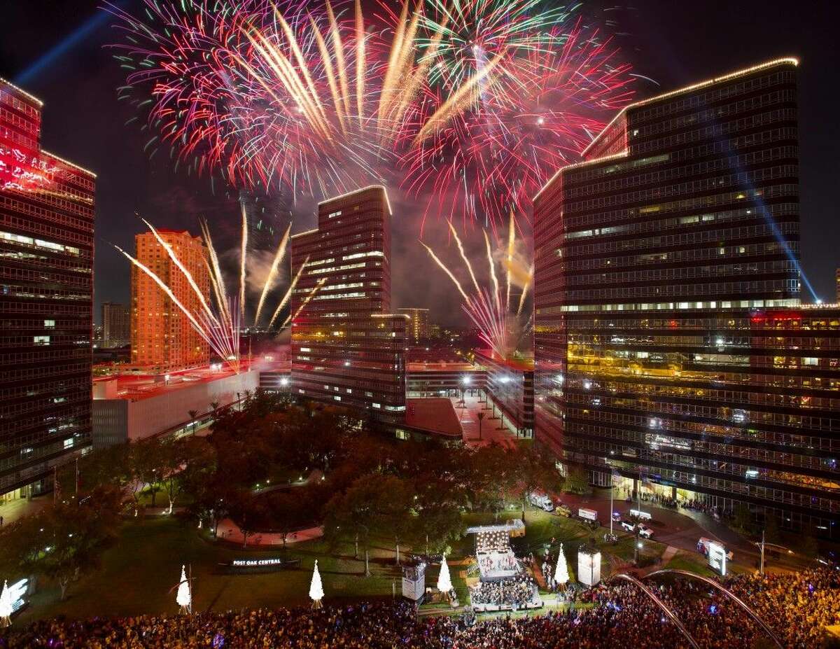 This is where to see fireworks in Houston on Thanksgiving night