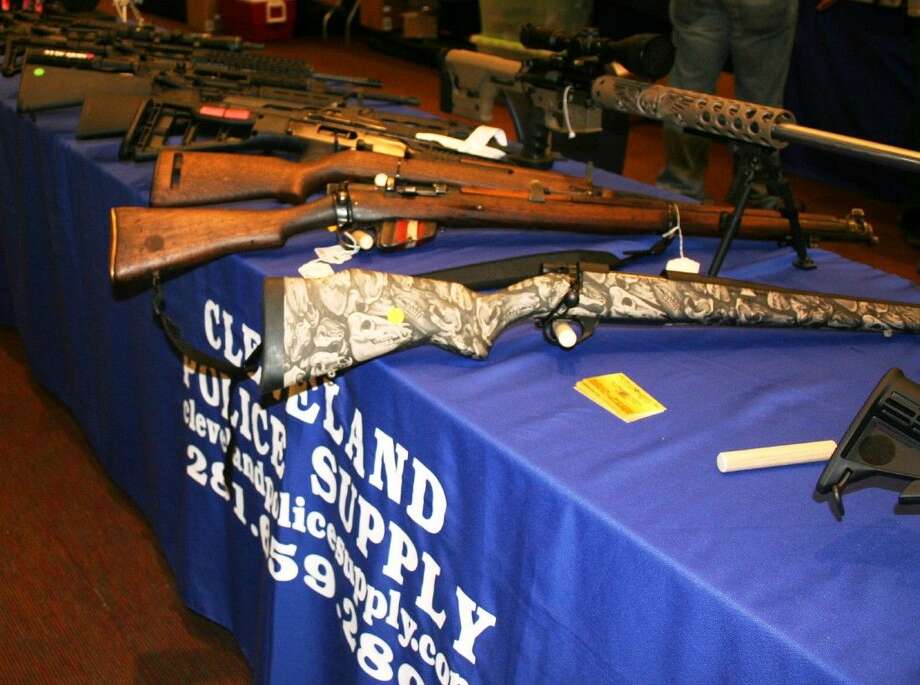 Cleveland chamber hosts successful gun show Houston Chronicle