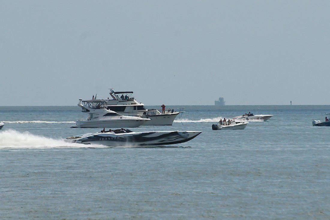 Texas Outlaw Challenge roars over the bay