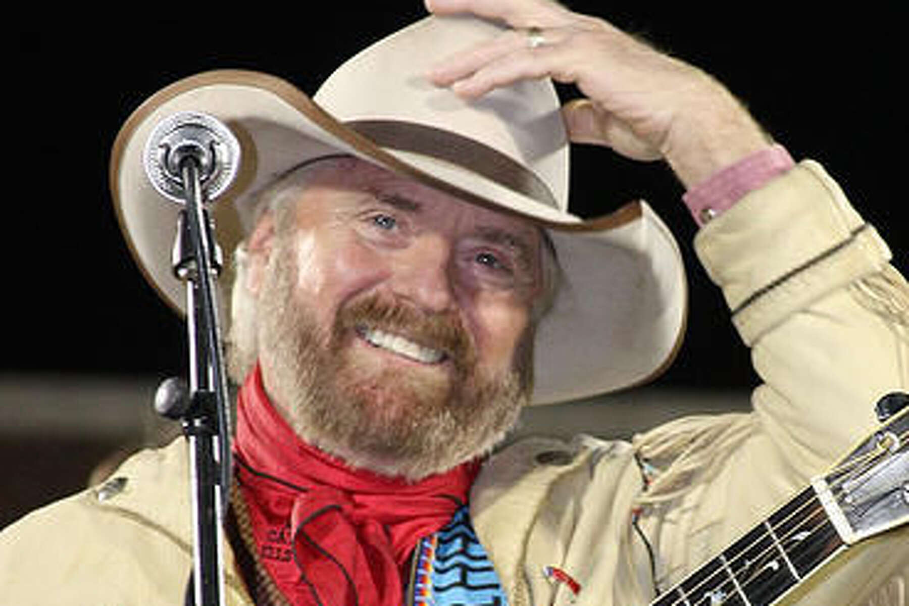 Michael Martin Murphey Christmas 2022 Amarillo Tx Michael Martin Murphey Rides Into Galveston Island With Cowboy Christmas  Tour