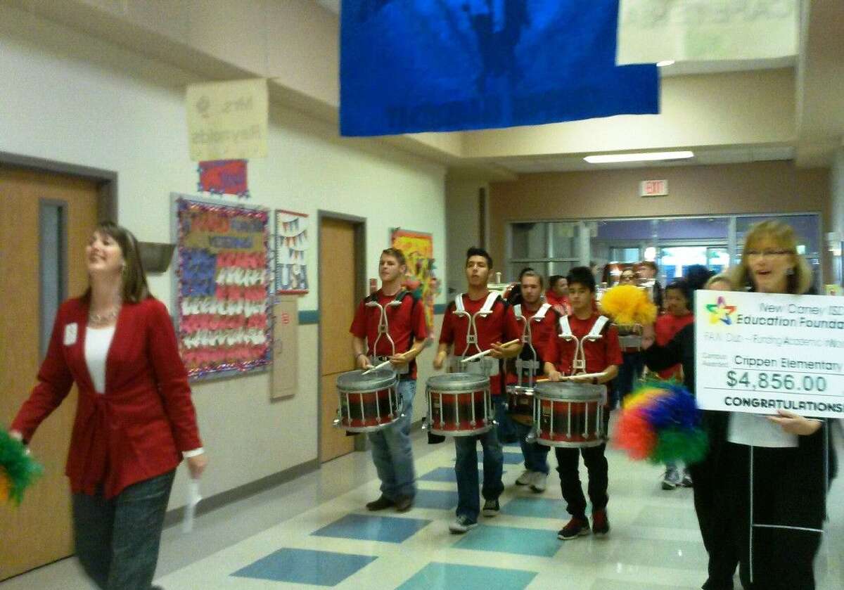 New Caney ISD Education Foundation awards 100,000 in teacher grants