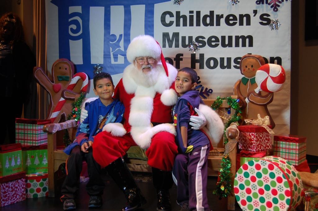 Children’s Museum of Houston hosts Milk and Cookies with Santa