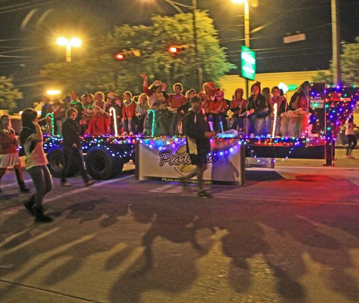 Pearland Christmas Parade entertains hundreds