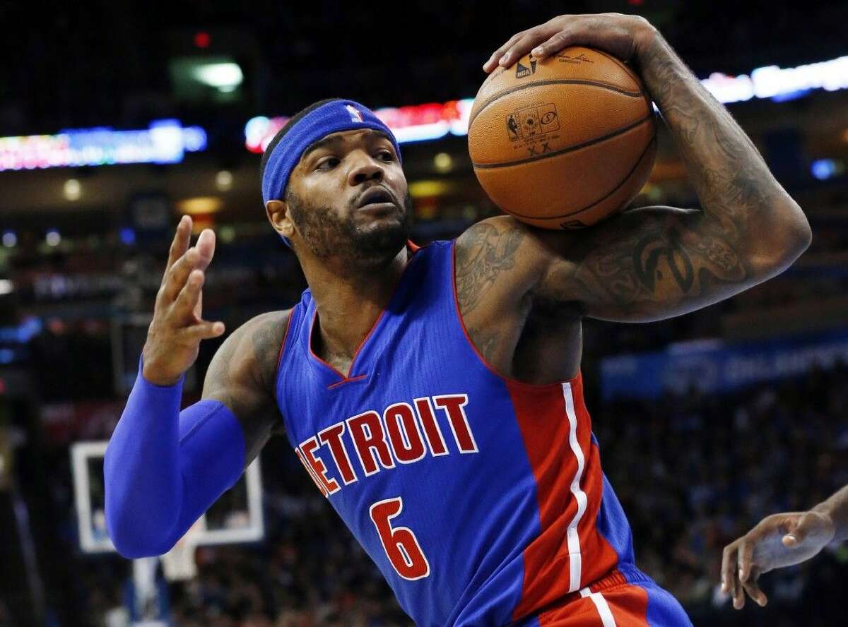 A source has told The Associated Press that the Rockets will sign former Detroit Pistons forward Josh Smith.