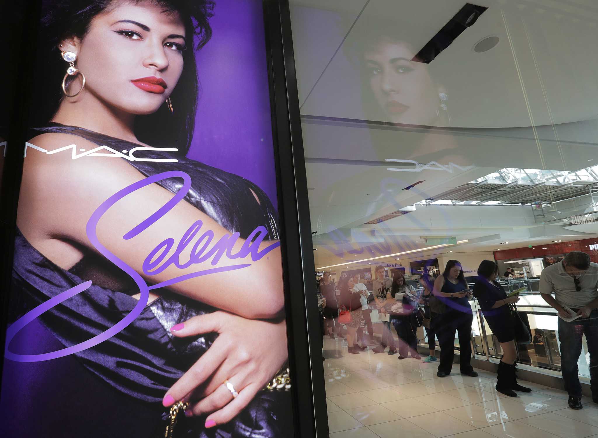 Astros gear celebrating Selena draws huge crowd in Houston