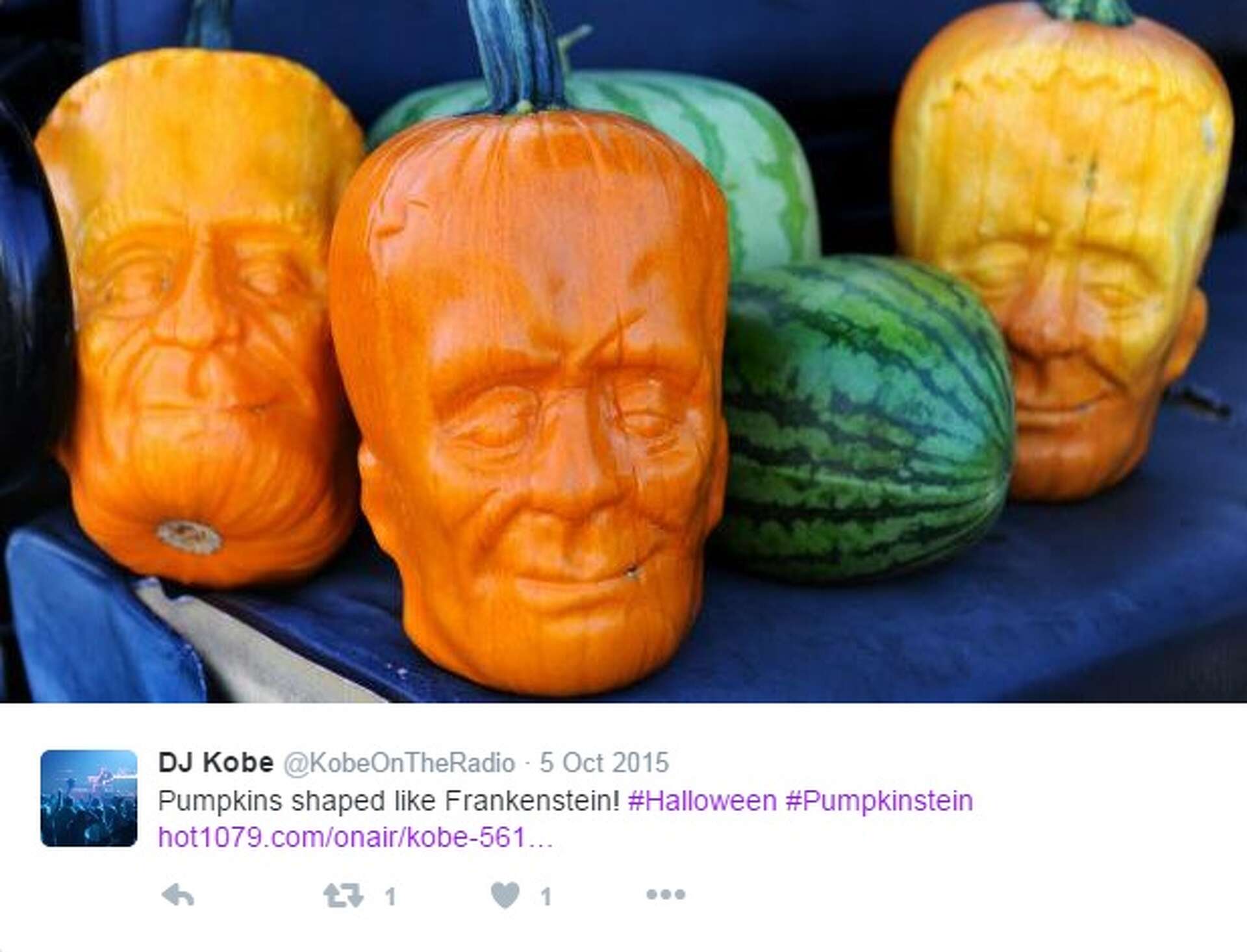 Pumpkinsさん専用 My local supermarket is selling pumpkins with