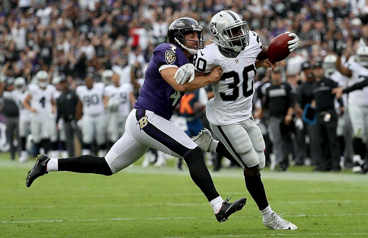 With Latavius Murray limping, Raiders turning to pair of rookie