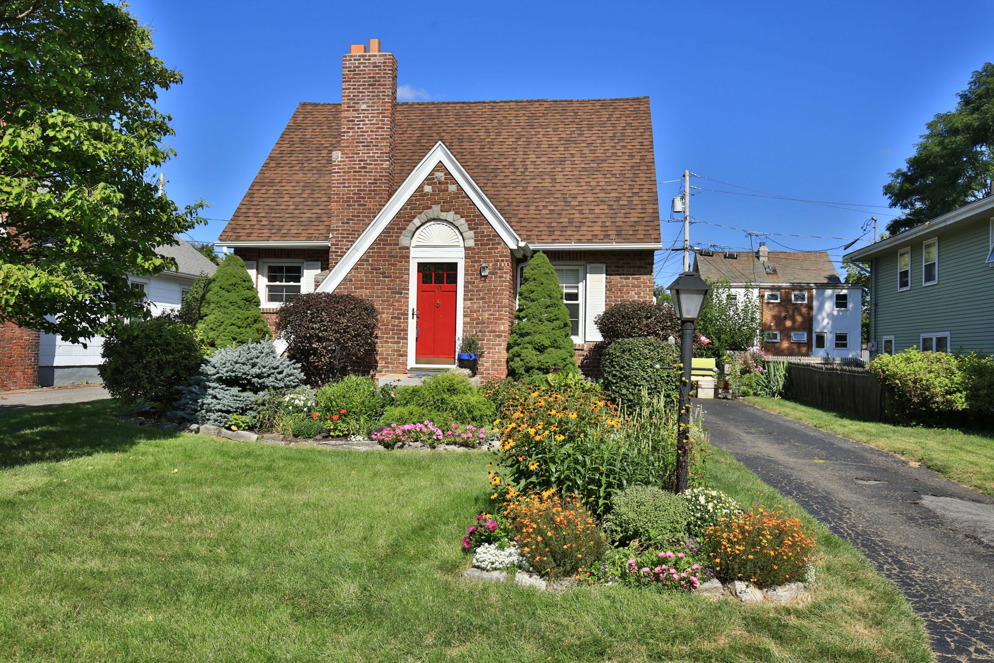 House of the Week Cape Cod in Delmar