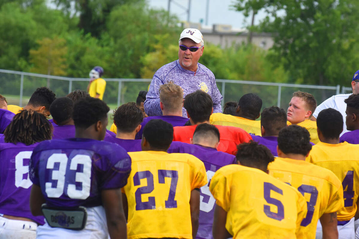 FOOTBALL Jersey Village QB Wechsler ready to take the reins