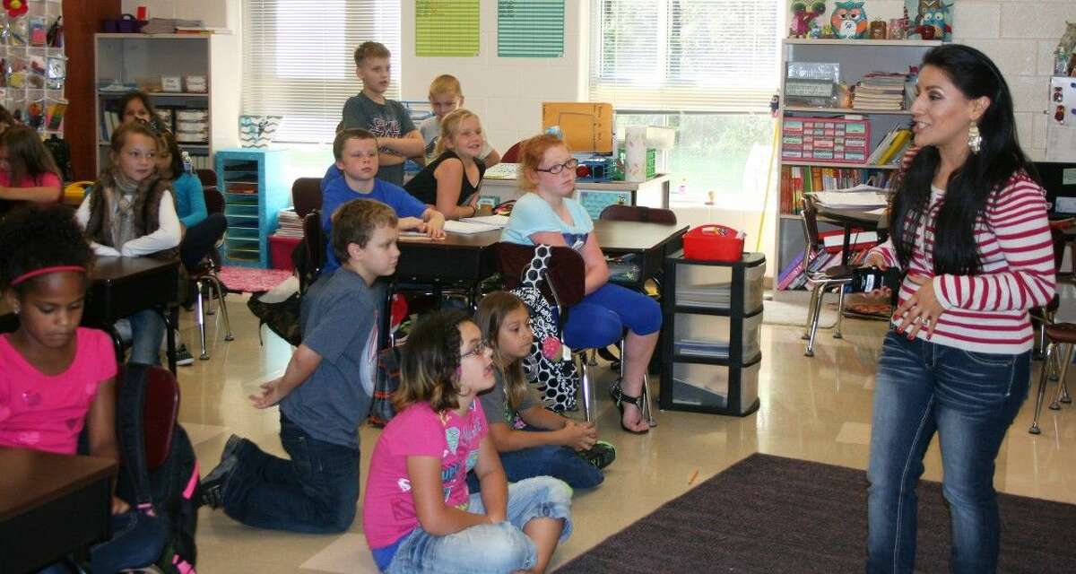 Piney Woods Elementary students chosen for patriotic radio contest