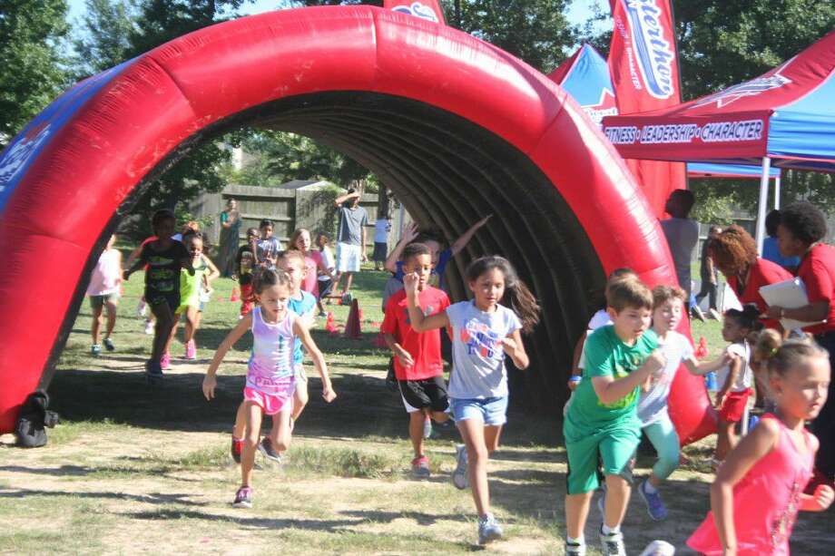 Fall Creek Elementary Participates In Boosterthon Fun Run