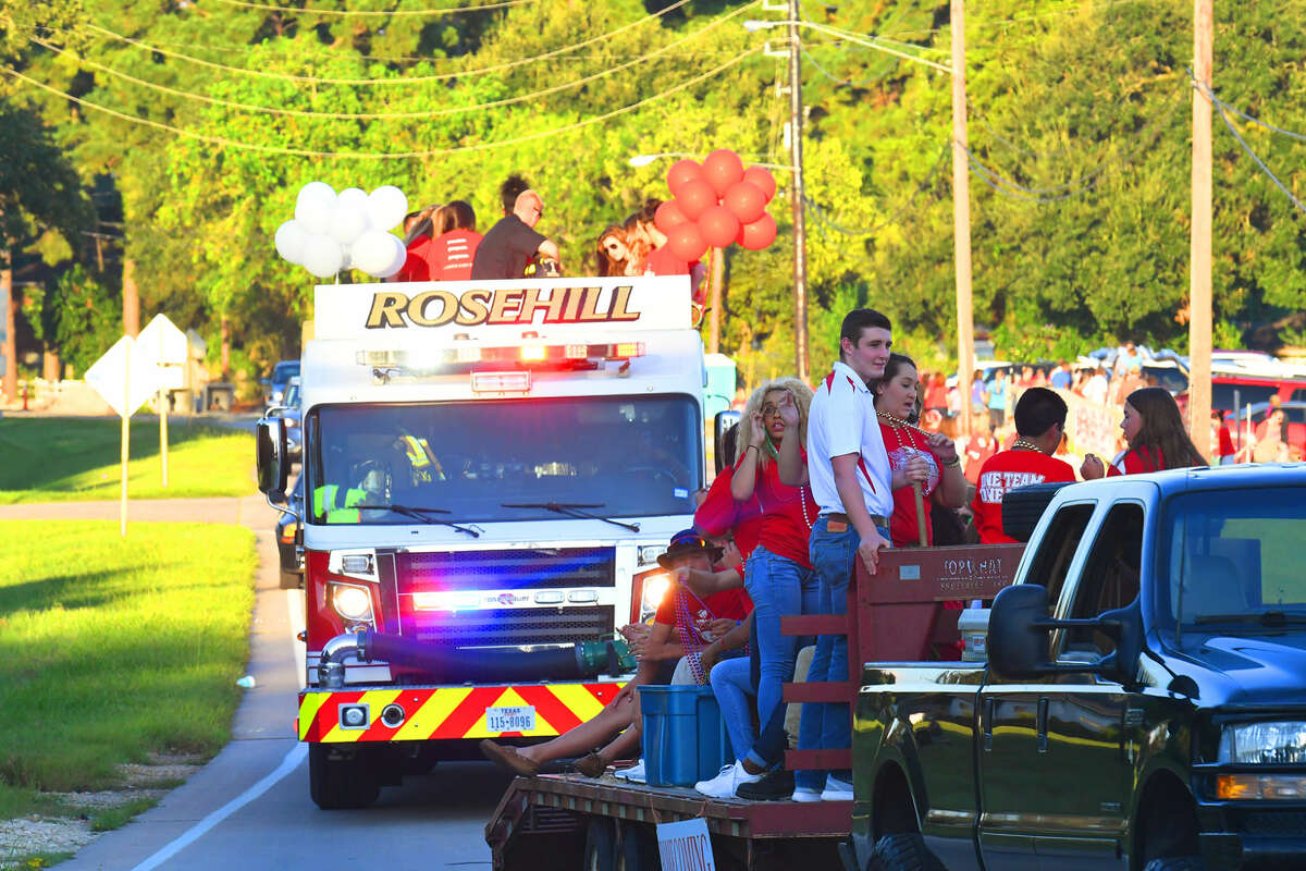 Tomball Parade celebrates football and community