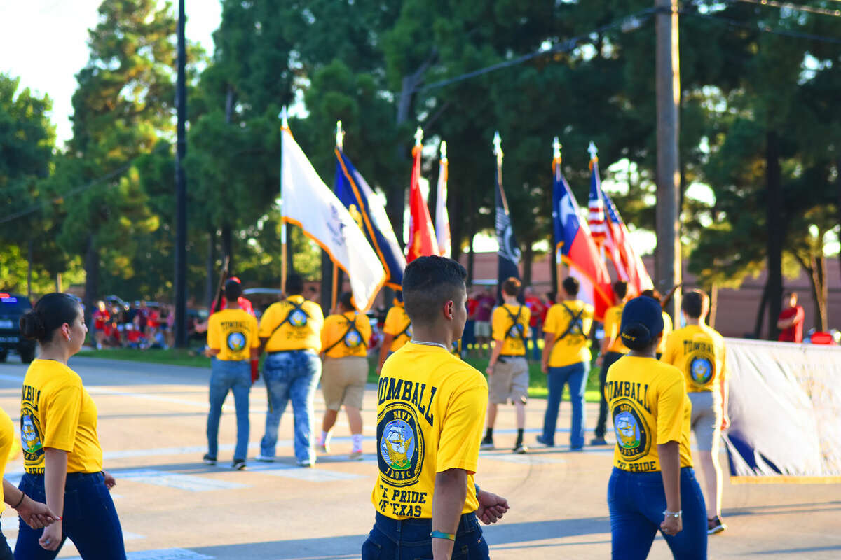 Tomball Parade celebrates football and community