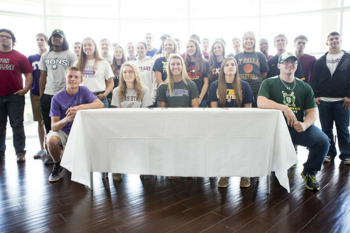 ATHLETICS Humble ISD has 32 studentathletes sign National Letters of